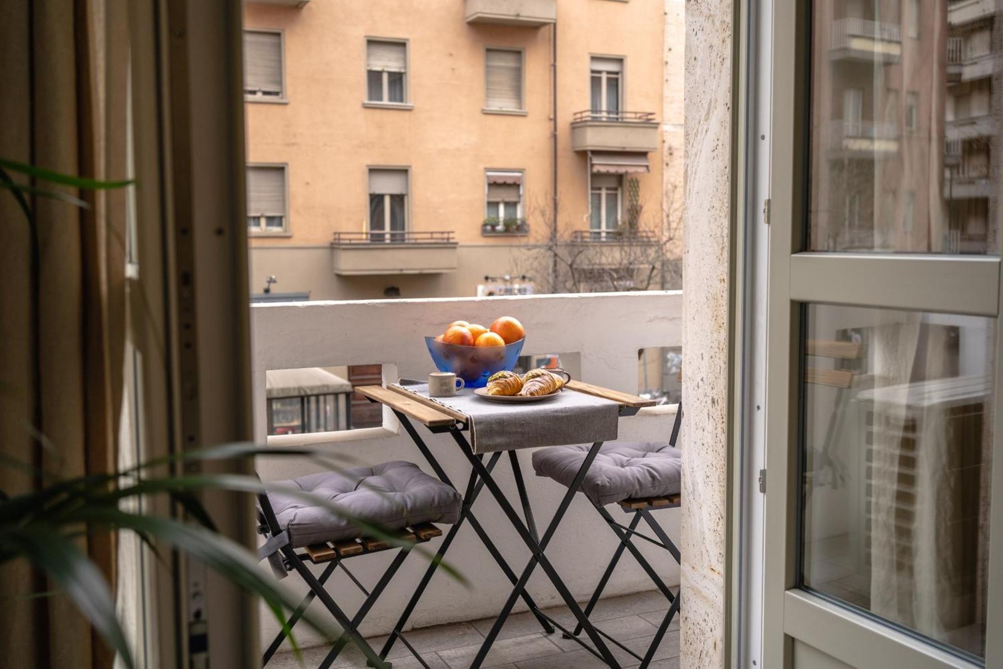 Porta Nuova - Alpitour Free Parking & Netflix Apartment Turin Exterior photo